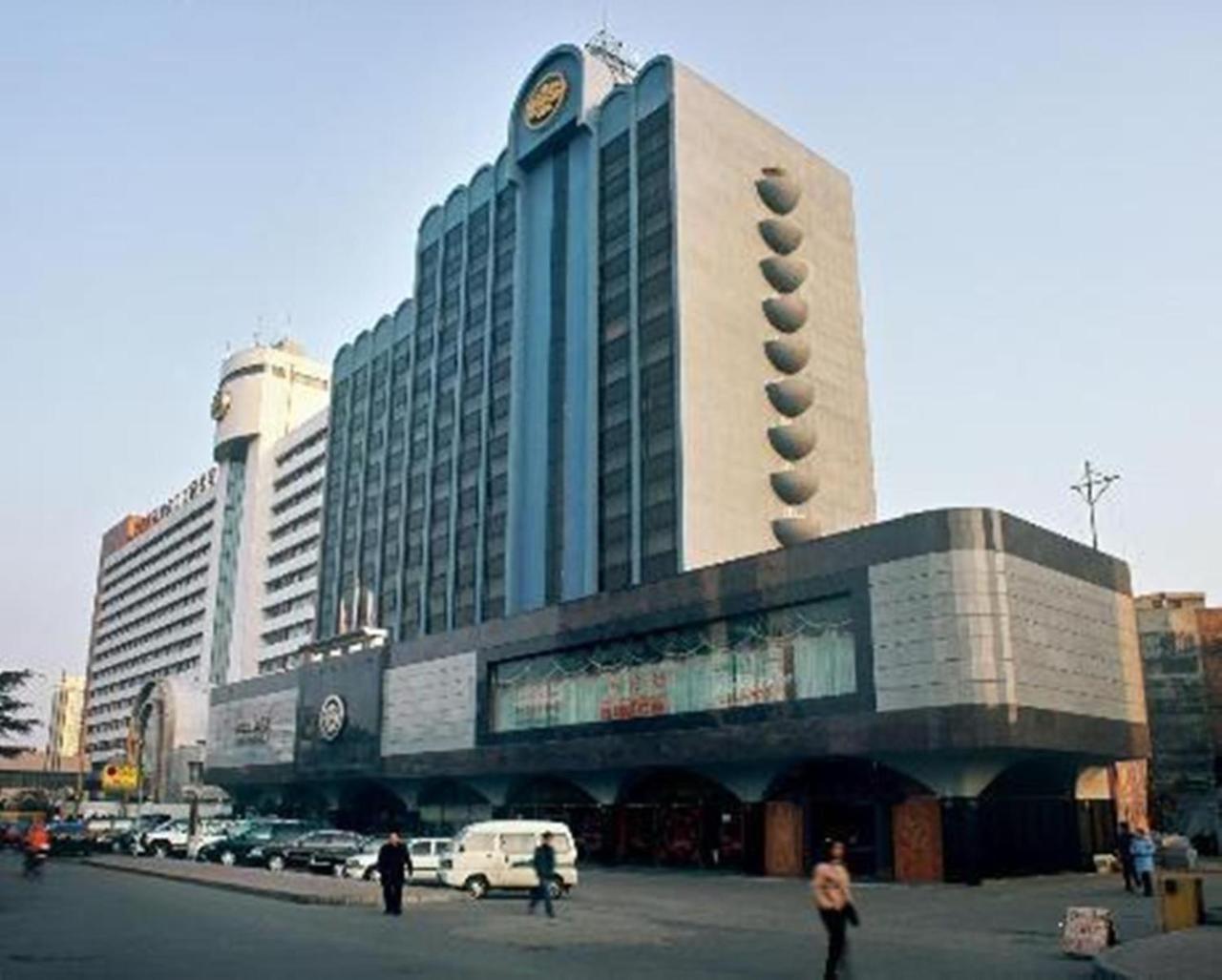 Peony Hotel Luoyang Луоян Екстериор снимка