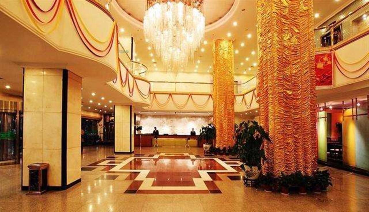 Peony Hotel Luoyang Луоян Екстериор снимка